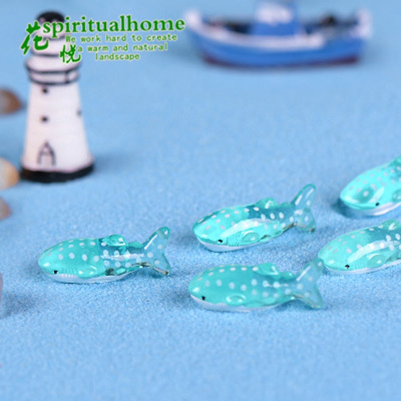 ZOCDOU 1 Piece Shark Fish Ocean Sea Hawaii Goldfish Whale Australia Japan Dolphin Model Small Figurine Crafts DIY Desk Ornament